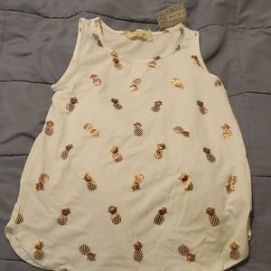 NWT - btween Pineapple Tank 🍍